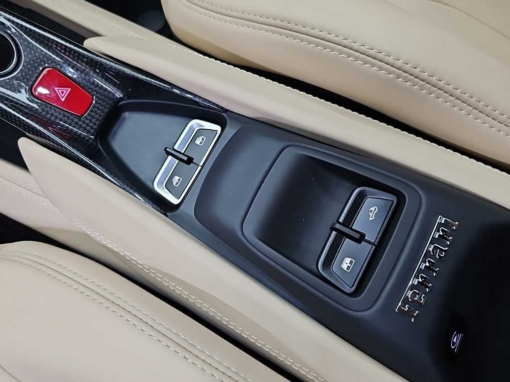 페라리 F8 F8 스파이더 3.9 V8 이미지 12