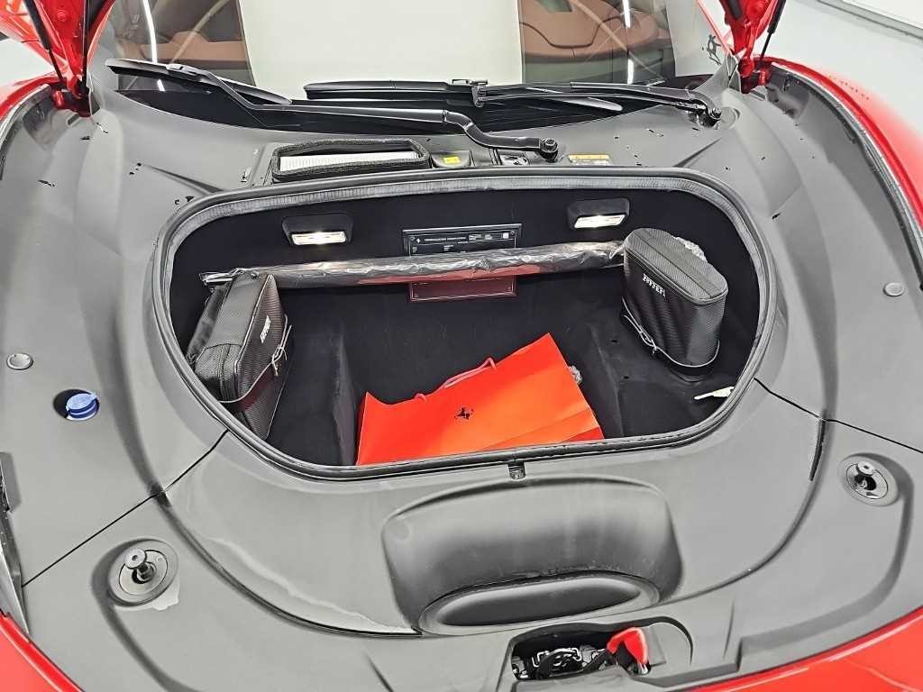 페라리 F8 F8 스파이더 3.9 V8 이미지 18