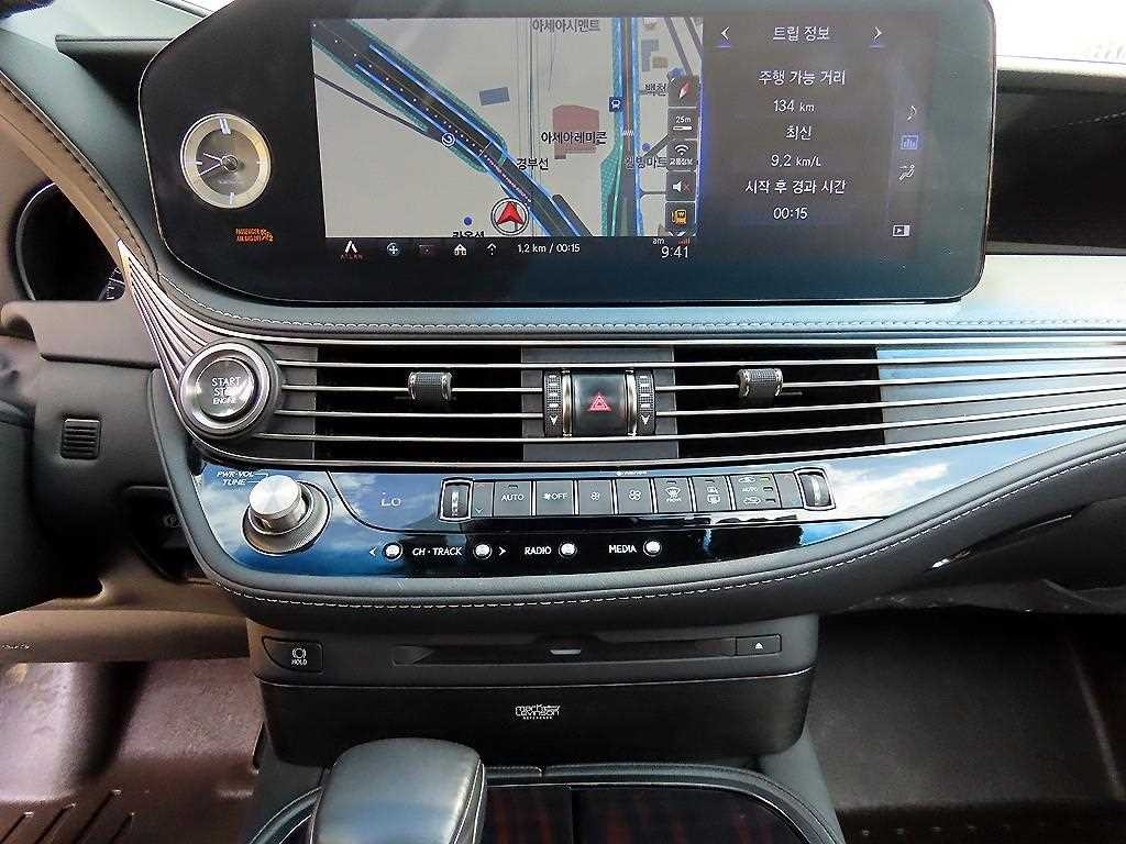 렉서스 LS LS500 3.5 플래티넘 AWD 이미지 14