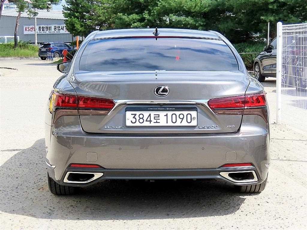 렉서스 LS LS500 3.5 플래티넘 AWD 이미지 4