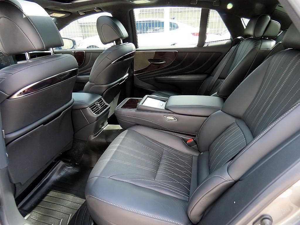 렉서스 LS LS500 3.5 플래티넘 AWD 이미지 6