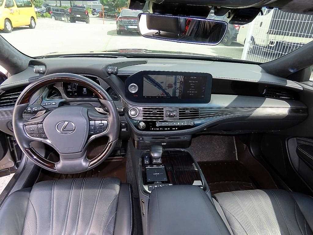 렉서스 LS LS500 3.5 플래티넘 AWD 이미지 7