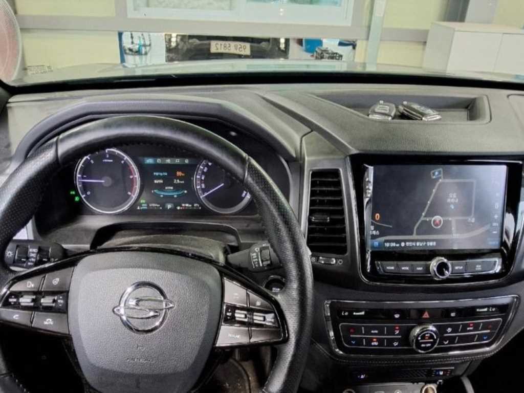 KG모빌리티(쌍용) 렉스턴 더 뉴 렉스턴 스포츠 디젤 2.2 4WD 프레스티지 이미지 4