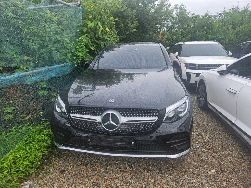 벤츠 GLC 클래스 GLC클래스 X253 GLC 300 4MATIC AMG LINE 쿠페 이미지 1