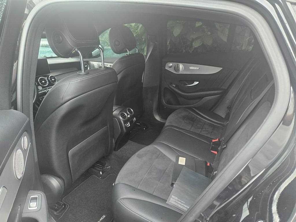 벤츠 GLC 클래스 GLC클래스 X253 GLC 300 4MATIC AMG LINE 쿠페 이미지 3