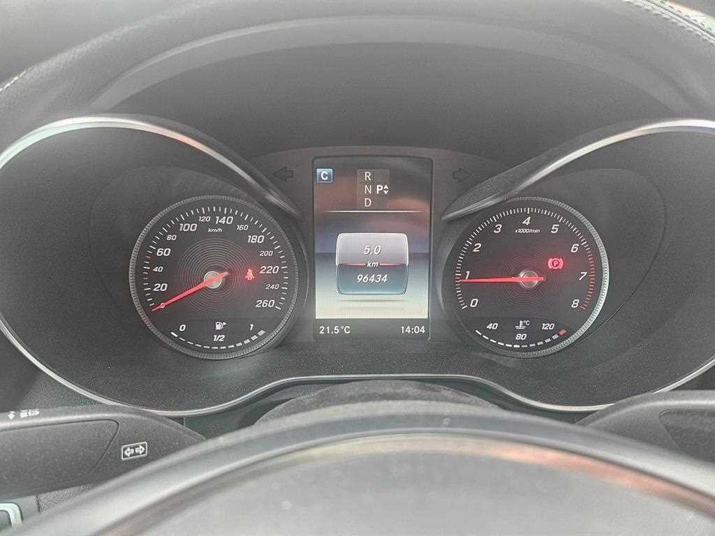 벤츠 GLC 클래스 GLC클래스 X253 GLC 300 4MATIC AMG LINE 쿠페 이미지 5