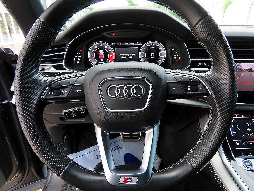 아우디 Q8 55 TFSI 콰트로 프리미엄 이미지 8