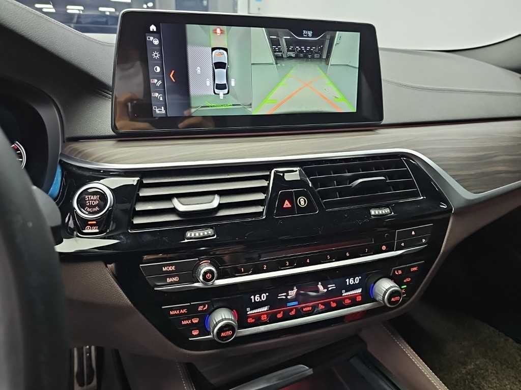 BMW 5시리즈 5시리즈 (G30) 530i xDrive M 스포츠 플러스 이미지 10