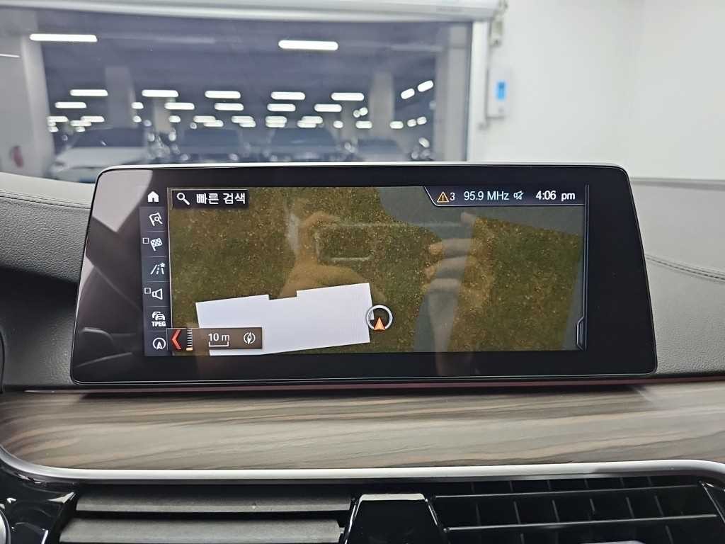 BMW 5시리즈 5시리즈 (G30) 530i xDrive M 스포츠 플러스 이미지 15