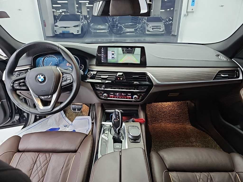BMW 5시리즈 5시리즈 (G30) 530i xDrive M 스포츠 플러스 이미지 7