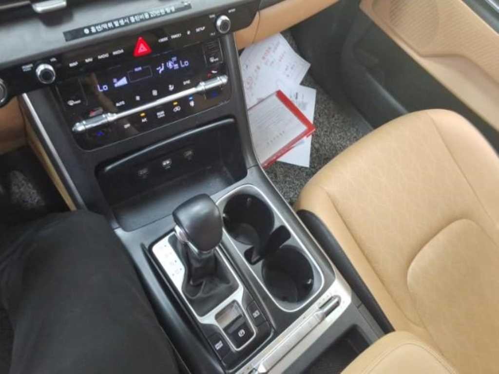 기아 카니발 카니발 4세대 디젤 9인승 프레스티지 이미지 9