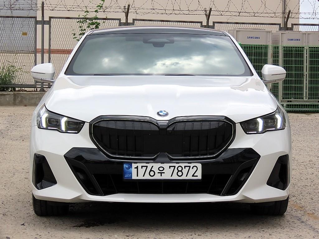 BMW 5시리즈 5시리즈 (G60) 520i M 스포츠 이미지 1
