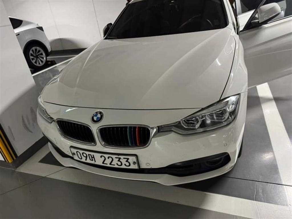BMW 3시리즈 3시리즈 (F30) 320d 이미지 1