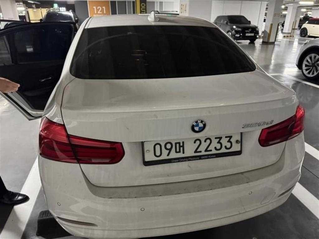 BMW 3시리즈 3시리즈 (F30) 320d 이미지 2