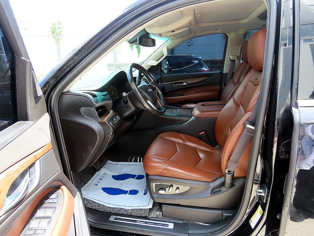 캐딜락 에스컬레이드 6.2 V8 ESV 이미지 5