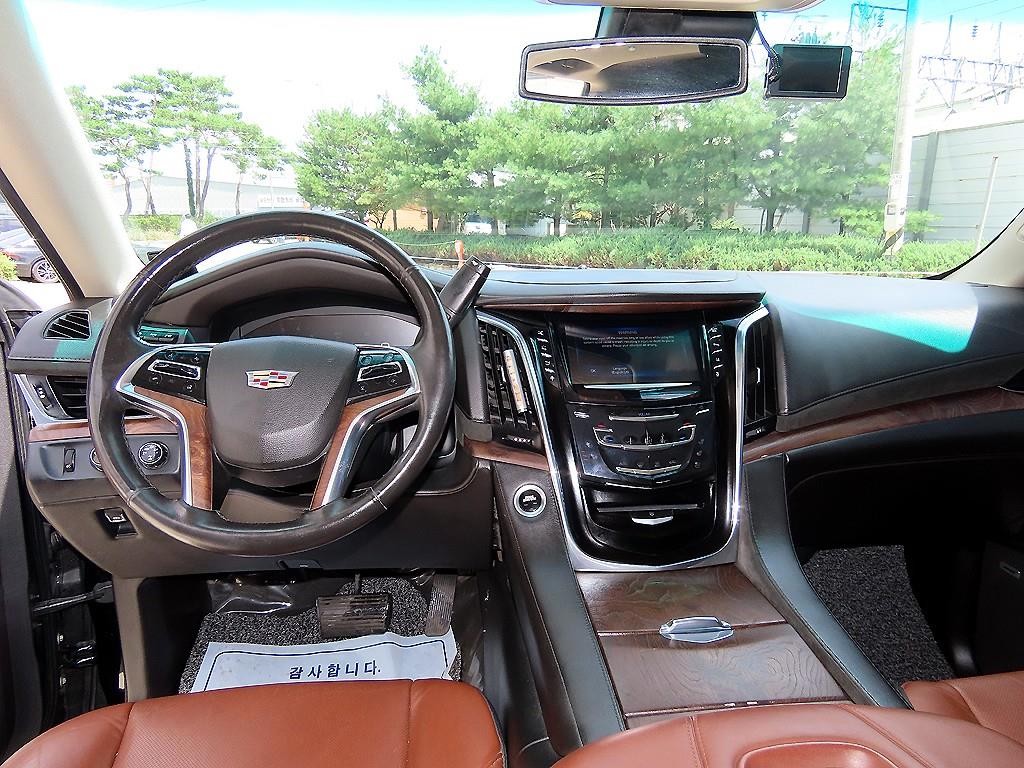 캐딜락 에스컬레이드 6.2 V8 ESV 이미지 8
