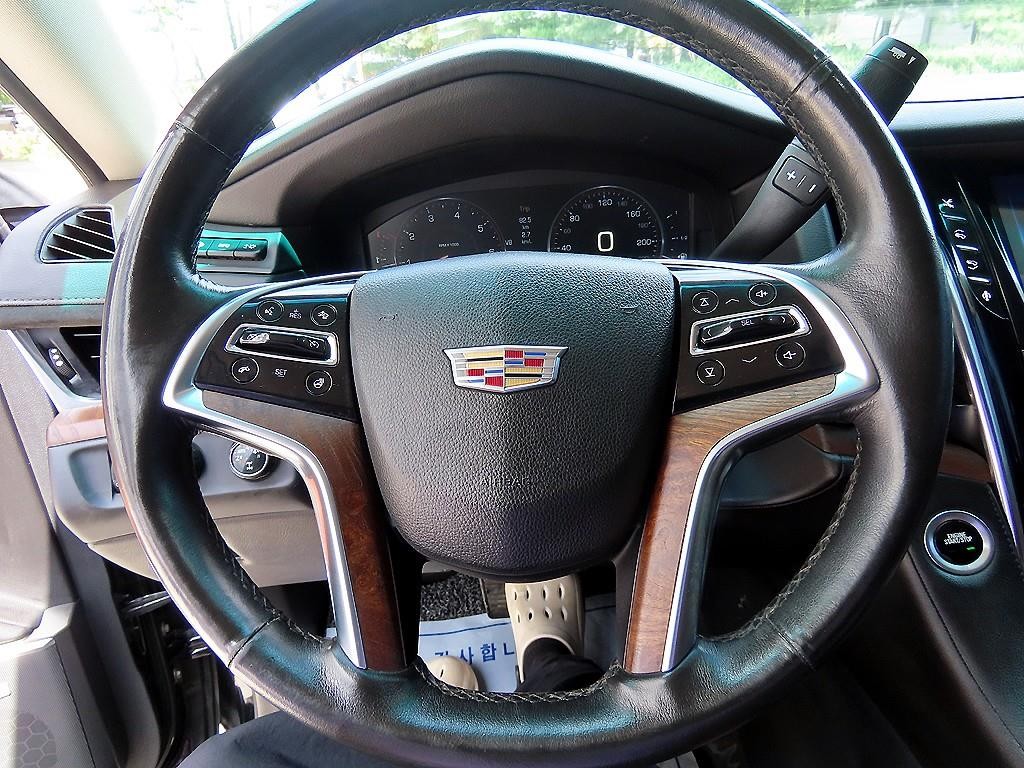 캐딜락 에스컬레이드 6.2 V8 ESV 이미지 9