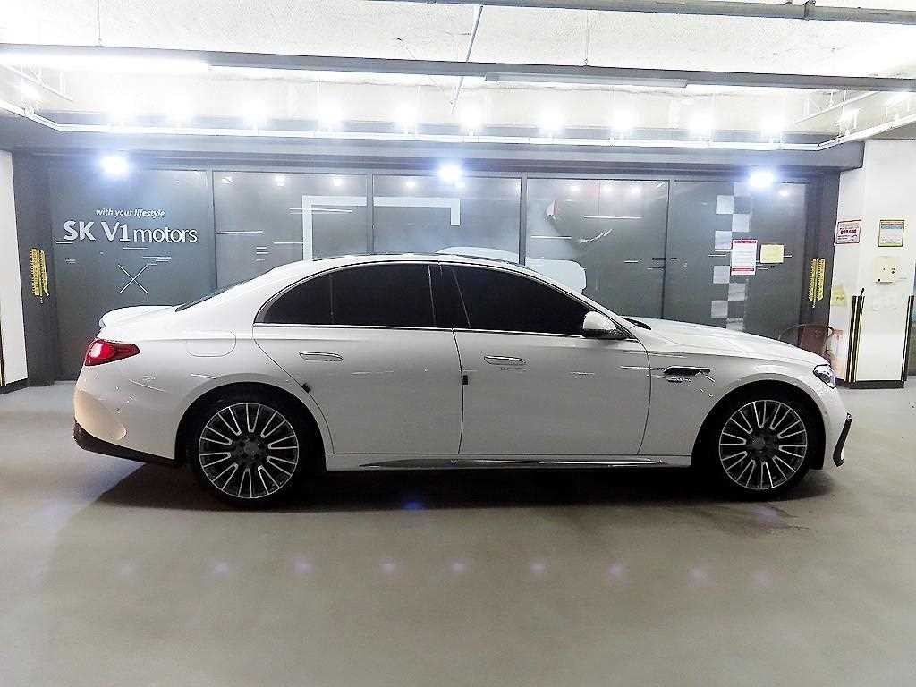 벤츠 E 클래스 E-클래스 W214 E53 AMG 하이브리드 4MATIC+ 이미지 3