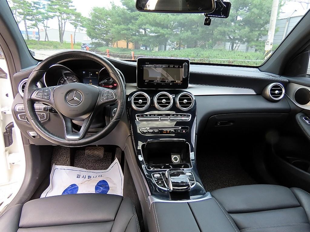 벤츠 GLC 클래스 GLC클래스 X253 GLC 220 d 4MATIC 프리미엄 쿠페 이미지 7