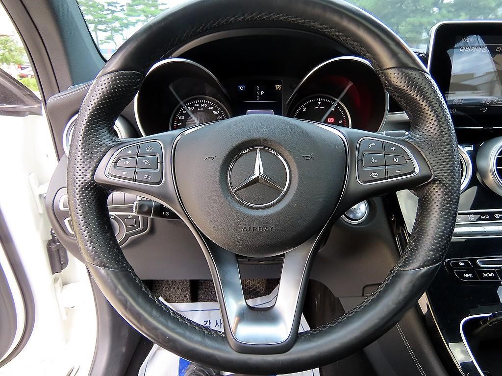 벤츠 GLC 클래스 GLC클래스 X253 GLC 220 d 4MATIC 프리미엄 쿠페 이미지 8