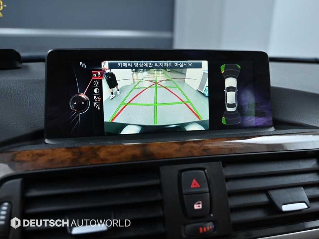 BMW 3시리즈 3시리즈 (F30) 320i 이미지 15