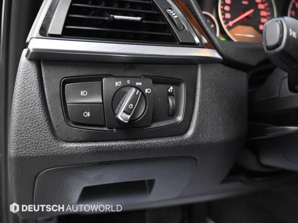 BMW 3시리즈 3시리즈 (F30) 320i 이미지 17