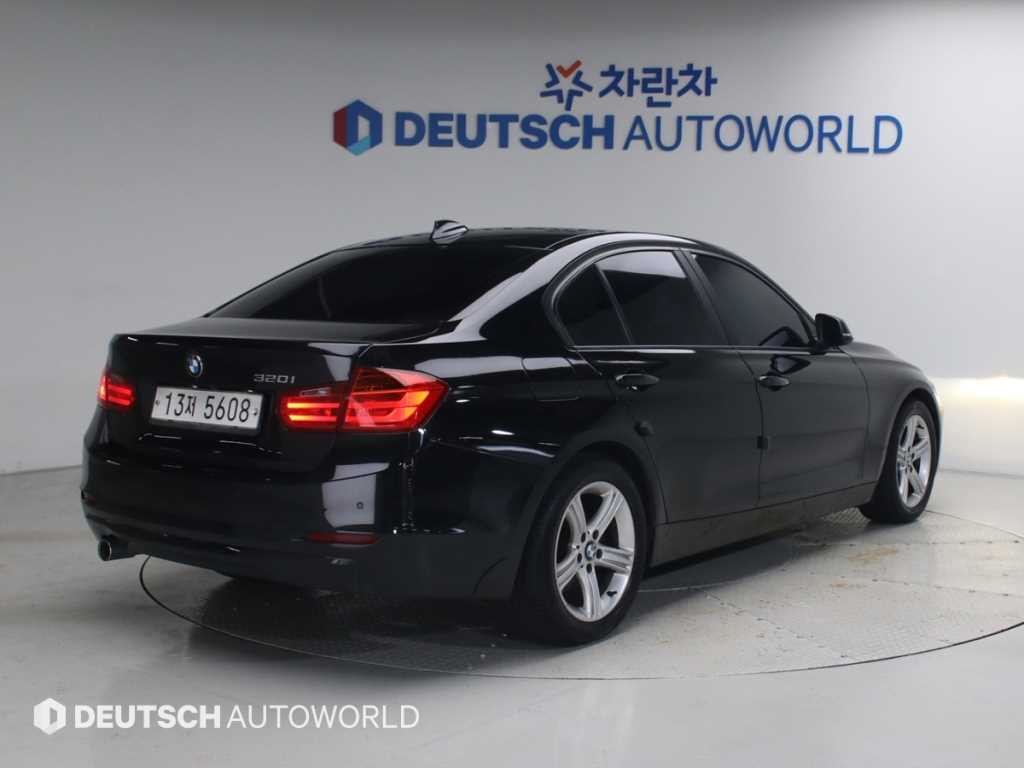 BMW 3시리즈 3시리즈 (F30) 320i 이미지 2