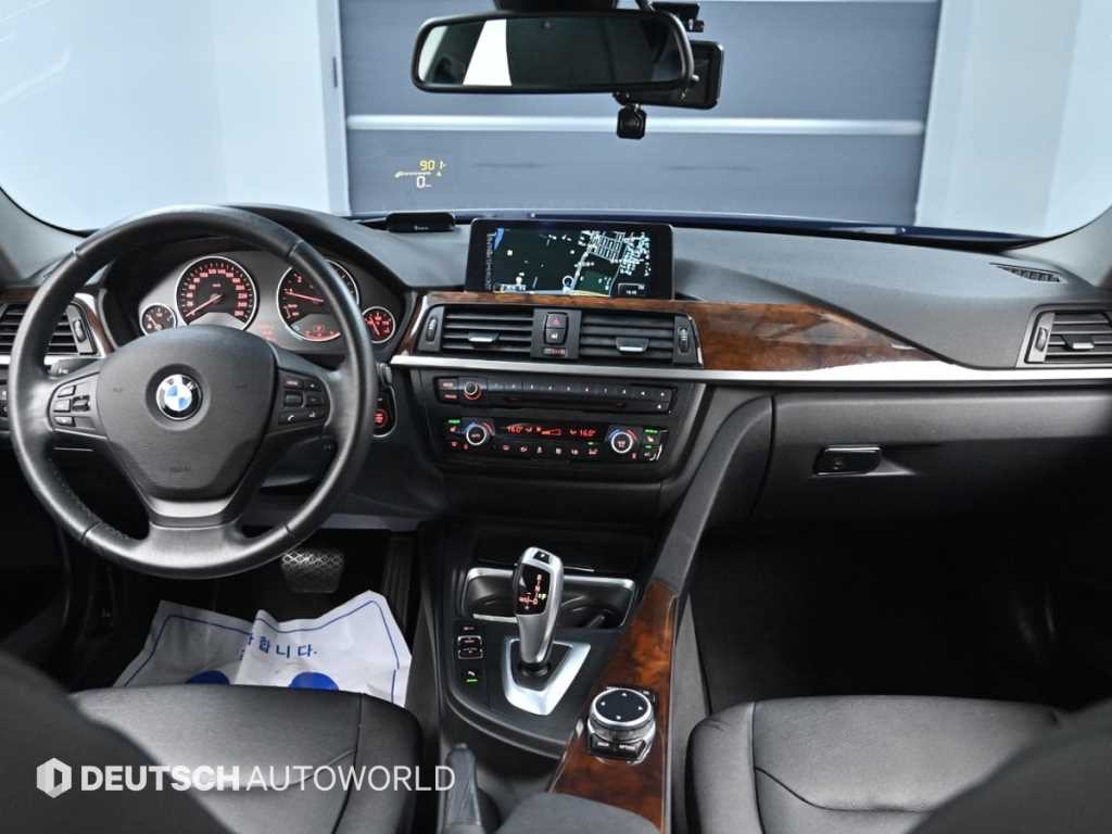BMW 3시리즈 3시리즈 (F30) 320i 이미지 7
