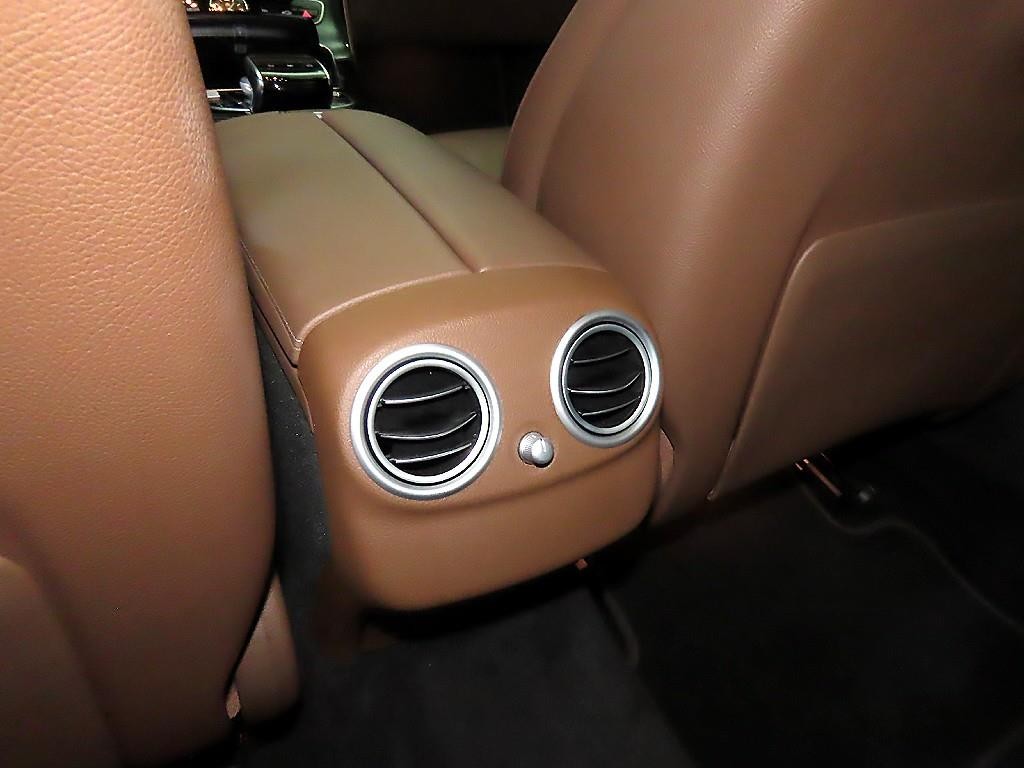 벤츠 E 클래스 E-클래스 W213 E300 아방가르드 이미지 16