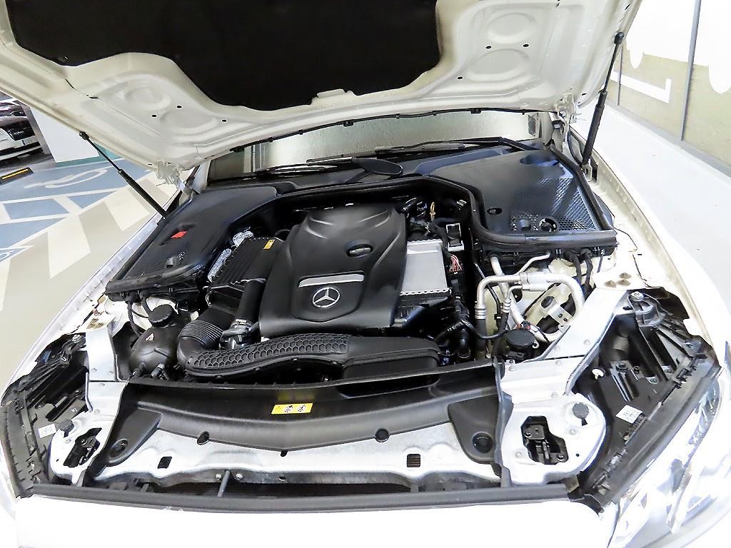 벤츠 E 클래스 E-클래스 W213 E300 아방가르드 이미지 19