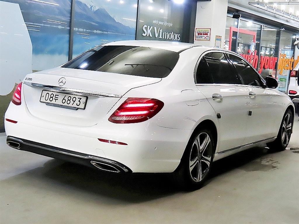 벤츠 E 클래스 E-클래스 W213 E300 아방가르드 이미지 4