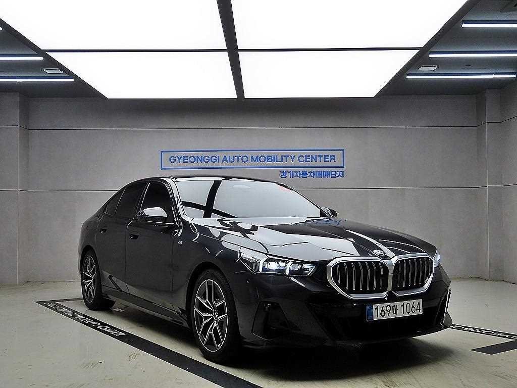 BMW 5시리즈 5시리즈 (G60) 520i 기본형 이미지 1
