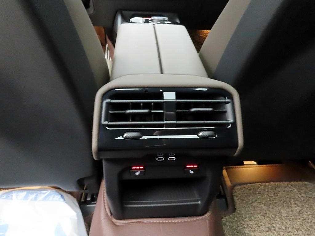 BMW 5시리즈 5시리즈 (G60) 520i 기본형 이미지 17