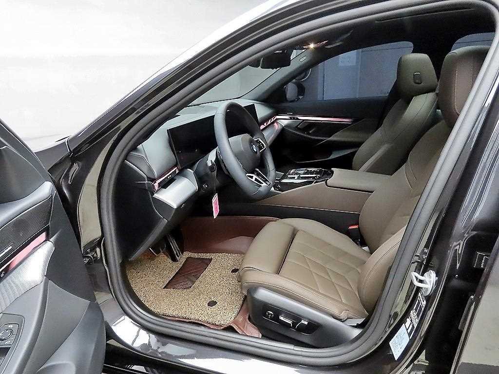 BMW 5시리즈 5시리즈 (G60) 520i 기본형 이미지 5