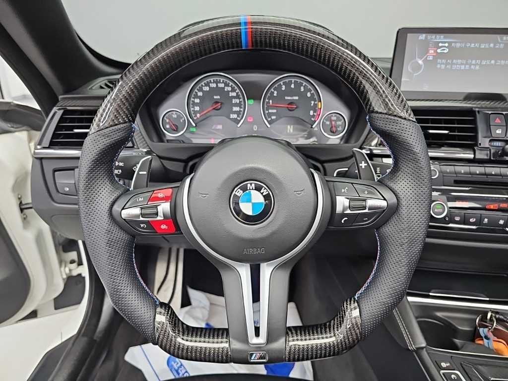 BMW 4시리즈 M4 (F82) 컨버터블 이미지 9