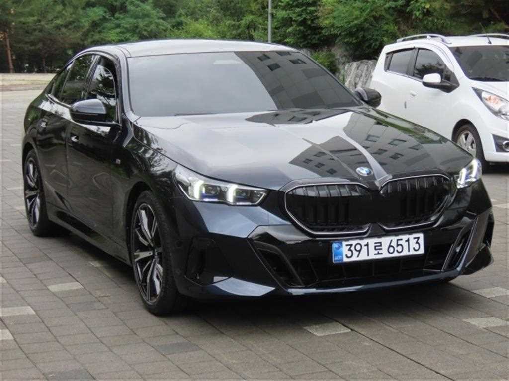 BMW 5시리즈 5시리즈 (G60) 530i xDrive M 스포츠 이미지 2