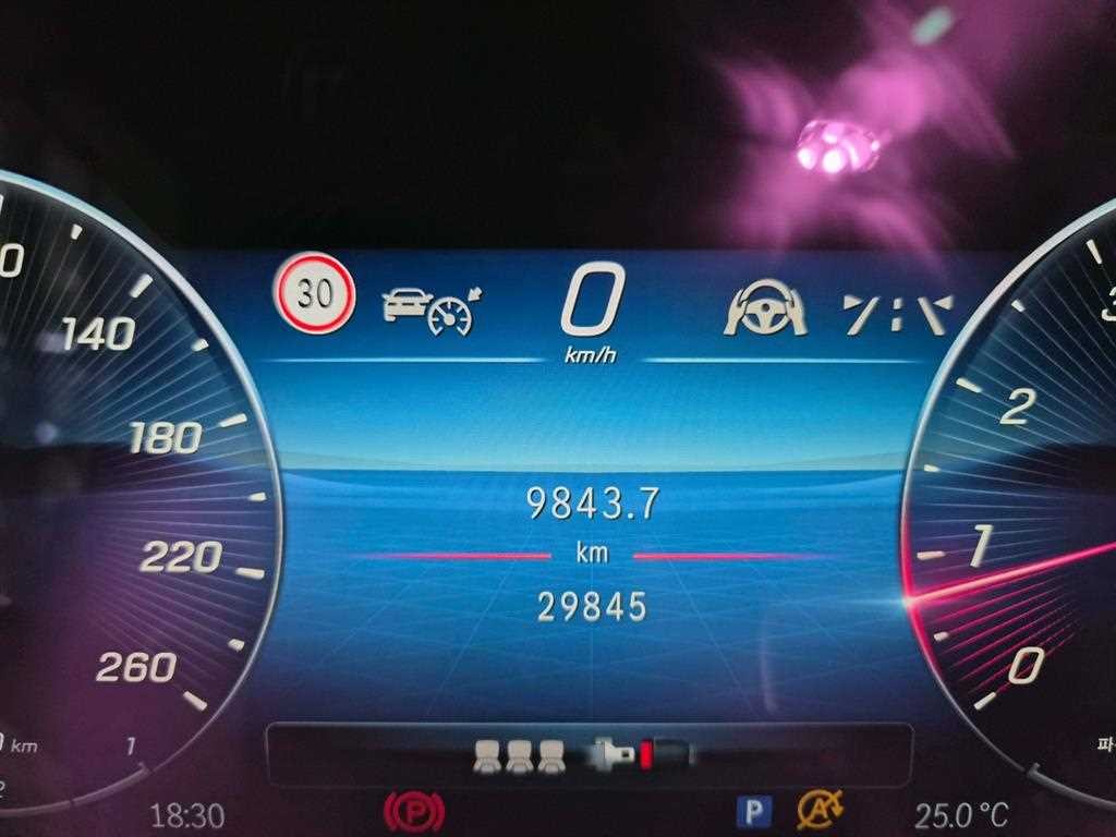 벤츠 S 클래스 S클래스-W223 마이바흐 S580 4MATIC 이미지 9