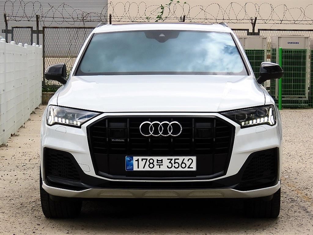 아우디 Q7 Q7 (4M) 55 TFSI 콰트로 프리미엄 이미지 1