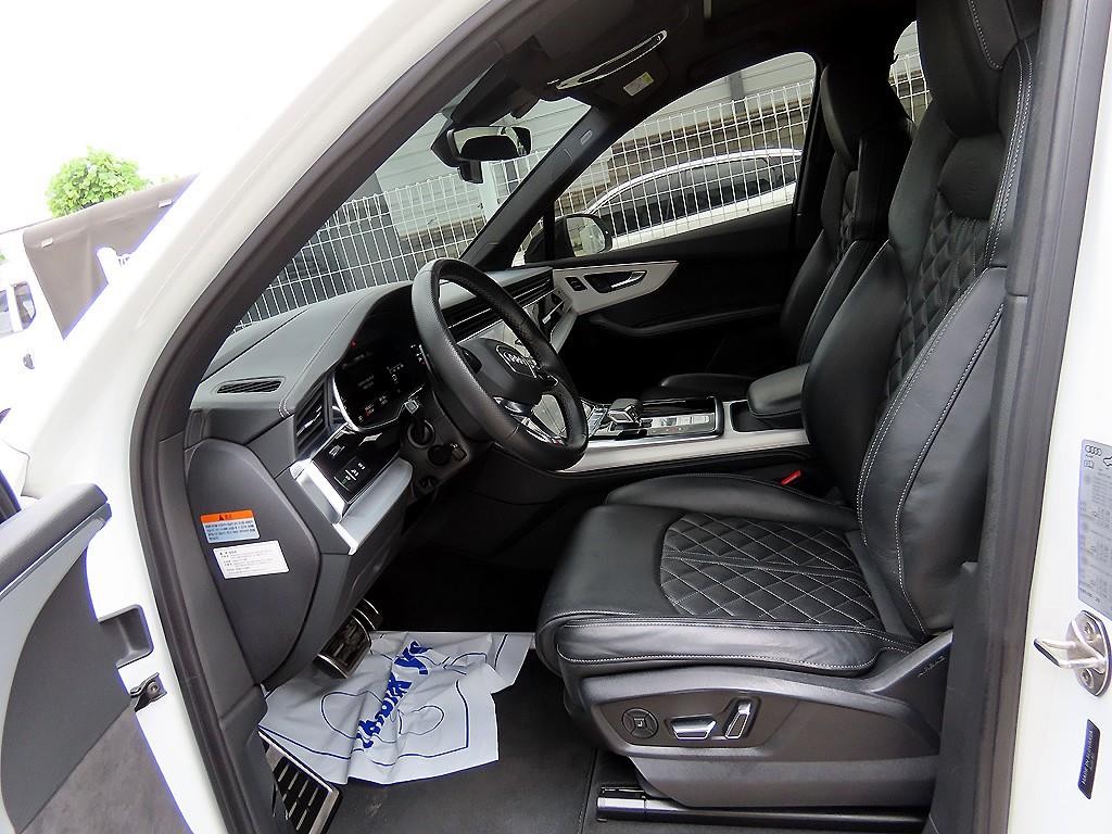 아우디 Q7 Q7 (4M) 55 TFSI 콰트로 프리미엄 이미지 5