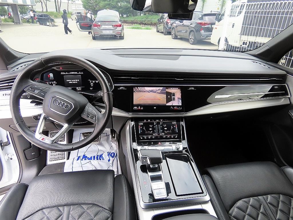 아우디 Q7 Q7 (4M) 55 TFSI 콰트로 프리미엄 이미지 7