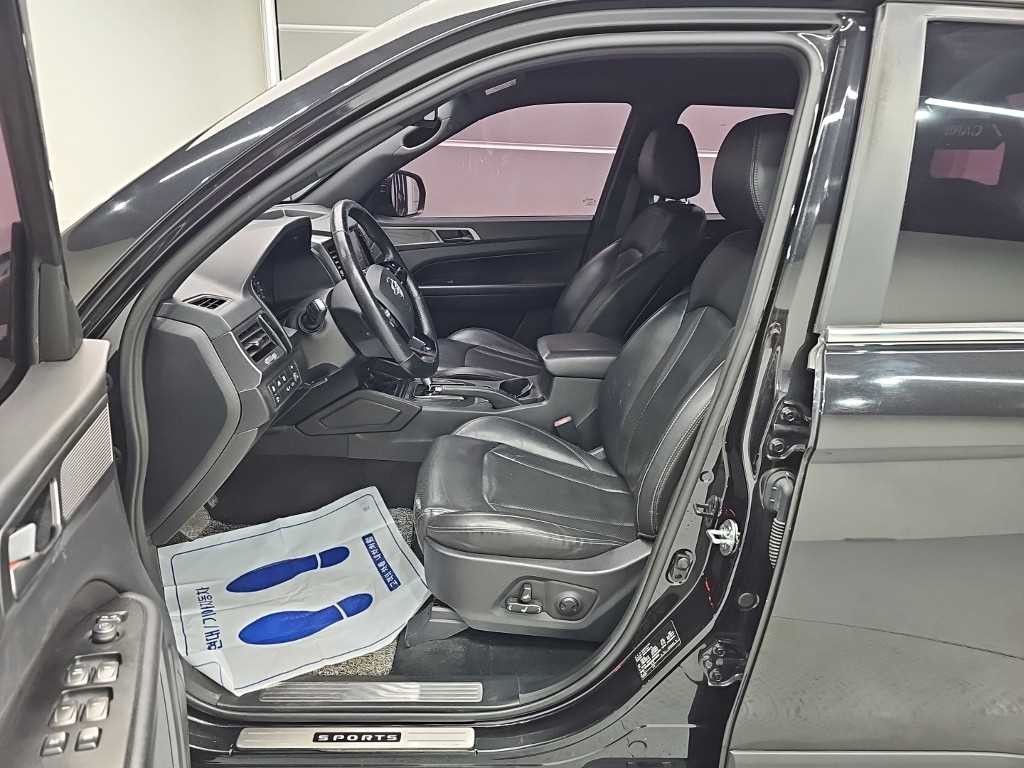 KG모빌리티(쌍용) 렉스턴 더 뉴 렉스턴 스포츠 칸 디젤 2.2 4WD 노블레스 이미지 11