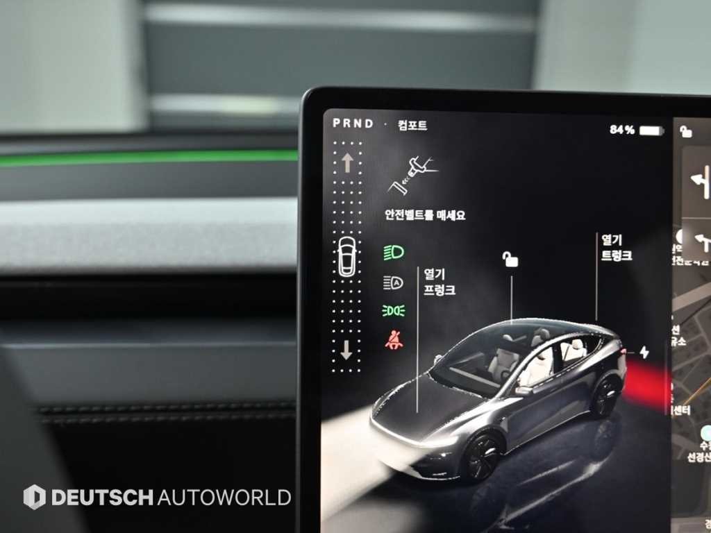 테슬라 모델 Y RWD 이미지 9