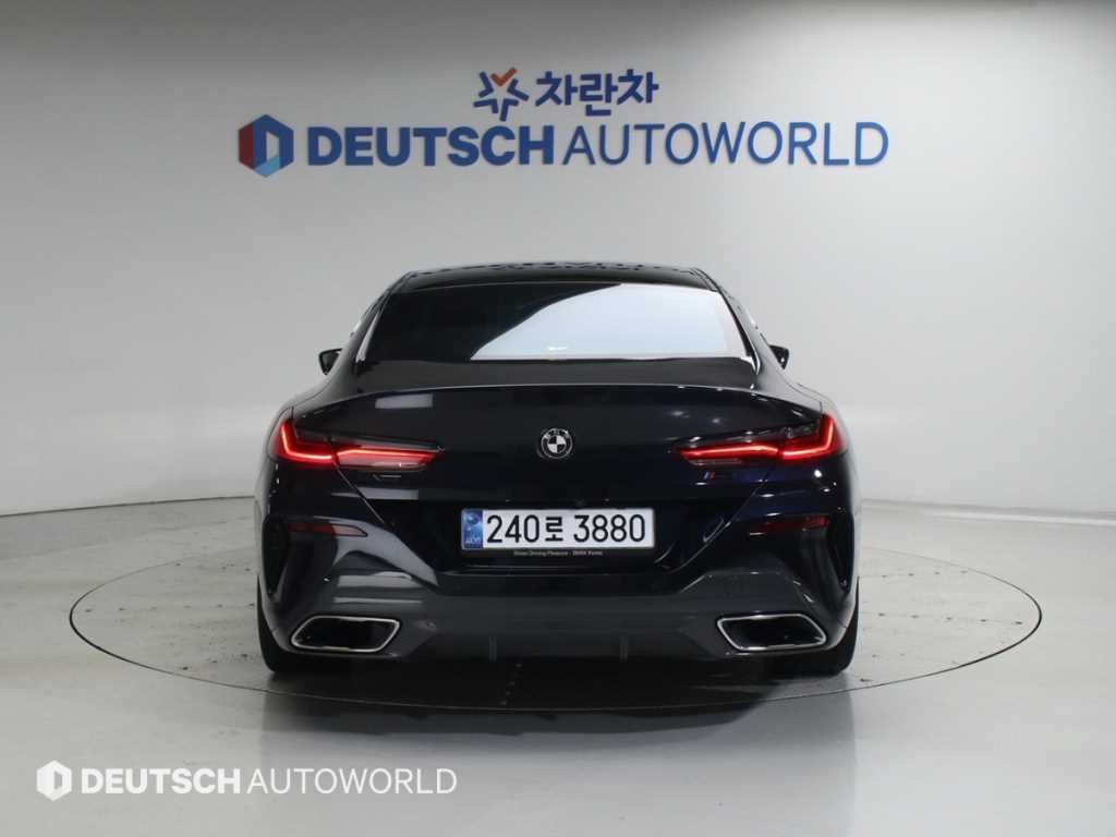 BMW 8시리즈 8시리즈 (G15) 840d xDrive M 스포츠 그란쿠페 이미지 4