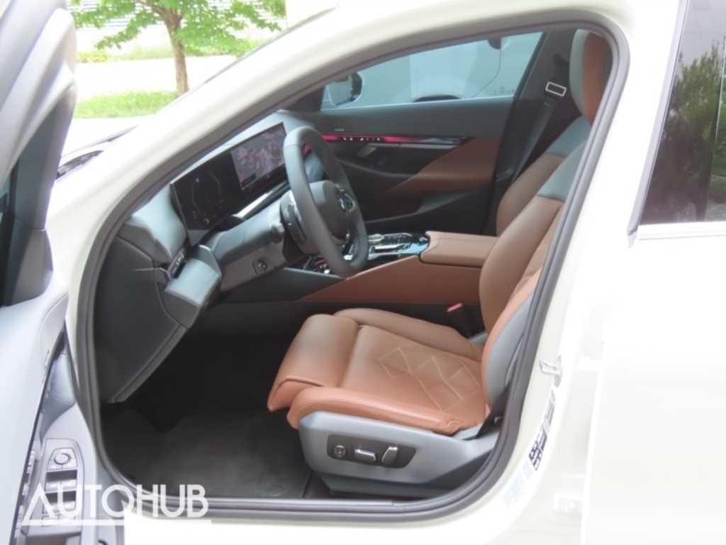 BMW 5시리즈 5시리즈 (G60) 530i xDrive M 스포츠 이미지 14