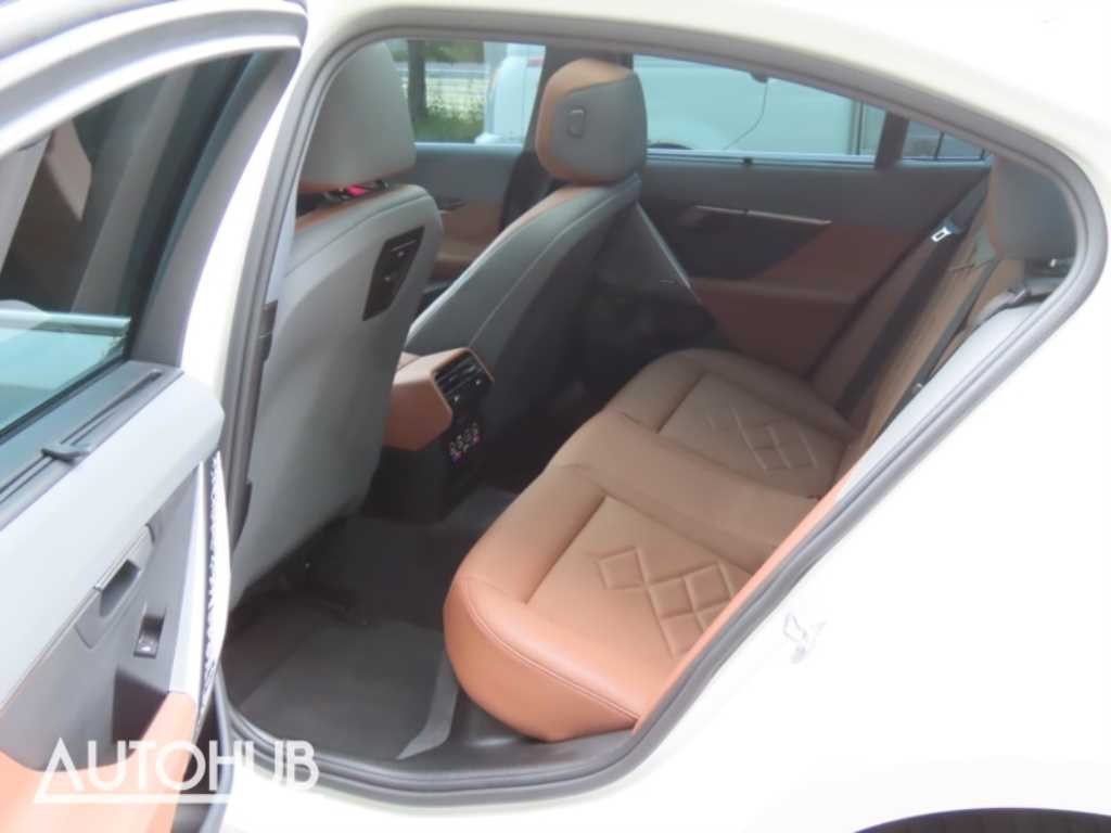 BMW 5시리즈 5시리즈 (G60) 530i xDrive M 스포츠 이미지 15