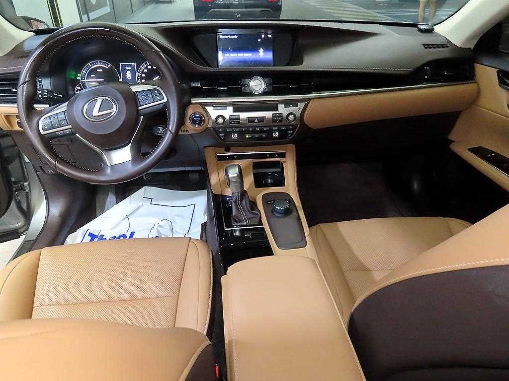 렉서스 ES 뉴ES300h 슈프림 이미지 10