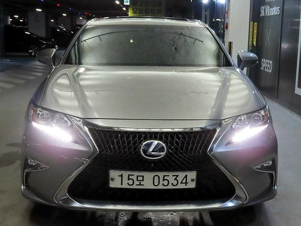 렉서스 ES 뉴ES300h 슈프림 이미지 2