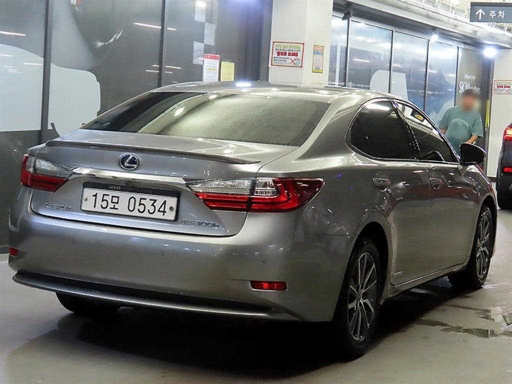 렉서스 ES 뉴ES300h 슈프림 이미지 4