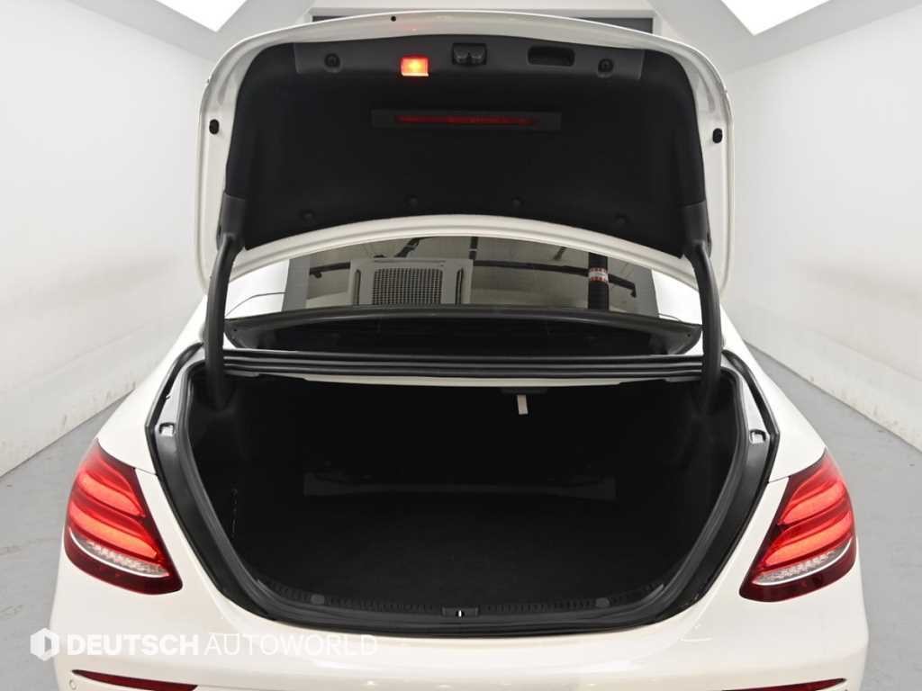 벤츠 E 클래스 E-클래스 W213 E200 아방가르드 이미지 19