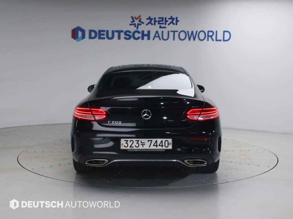 벤츠 C 클래스 C클래스 W205 C200 쿠페 이미지 3
